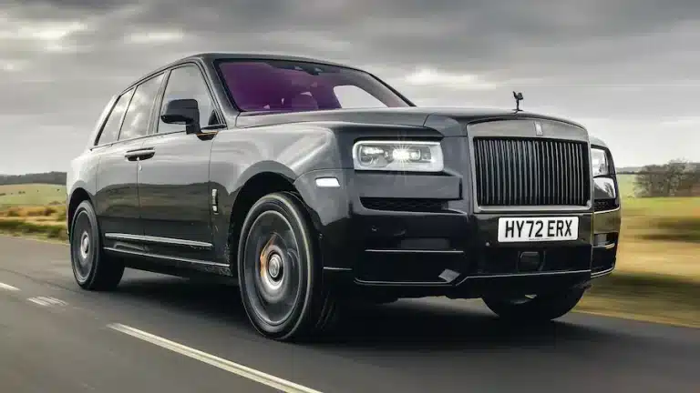 تأجير رولز رويس كولينان 2025 في دبي