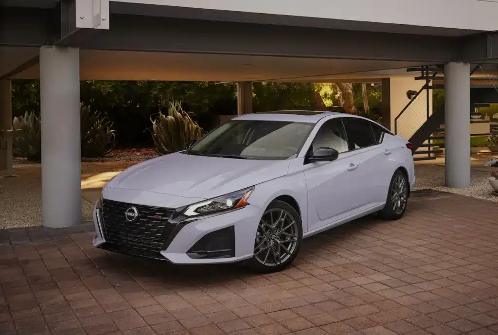 Nissan Altima Rental Prices in Dubai