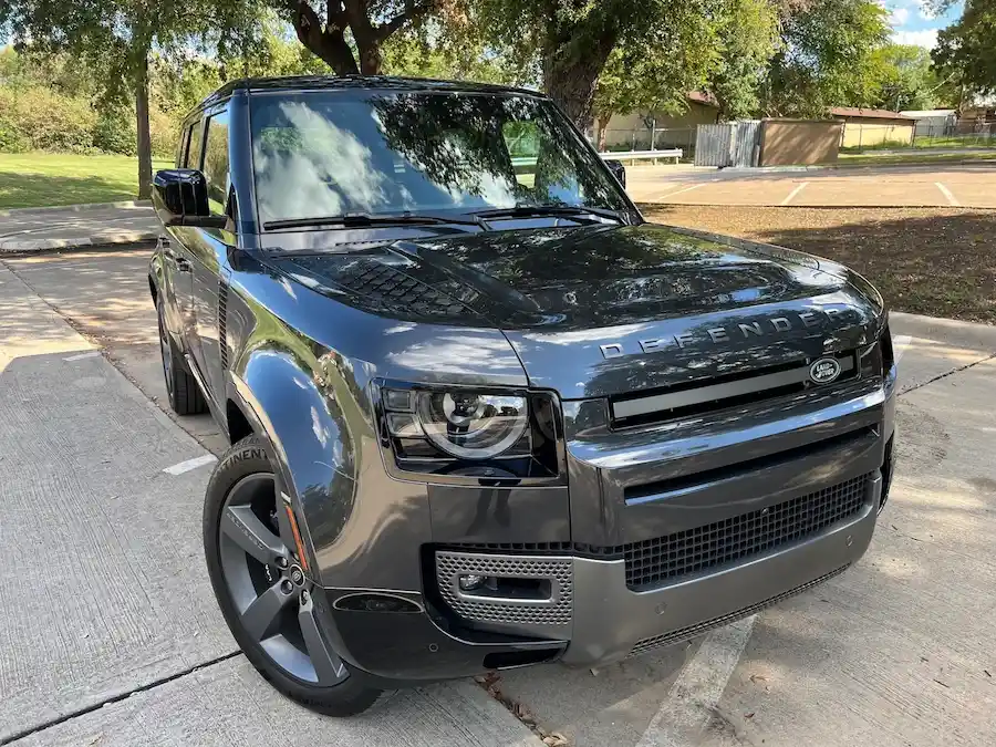 land rover defender rental dubai