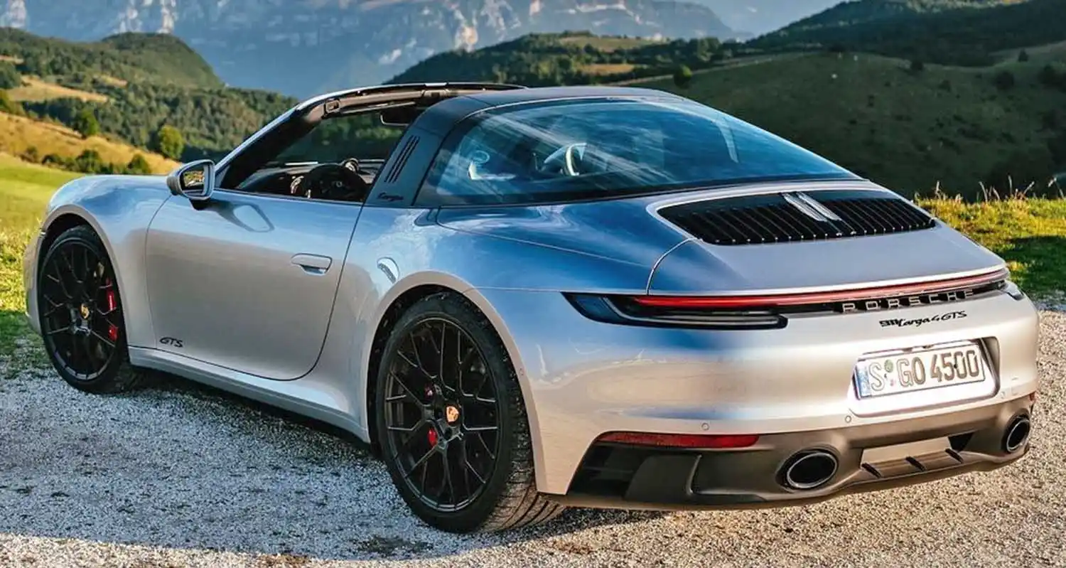 تأجير بورش 911 تارغا 4 جي تي إس 2022